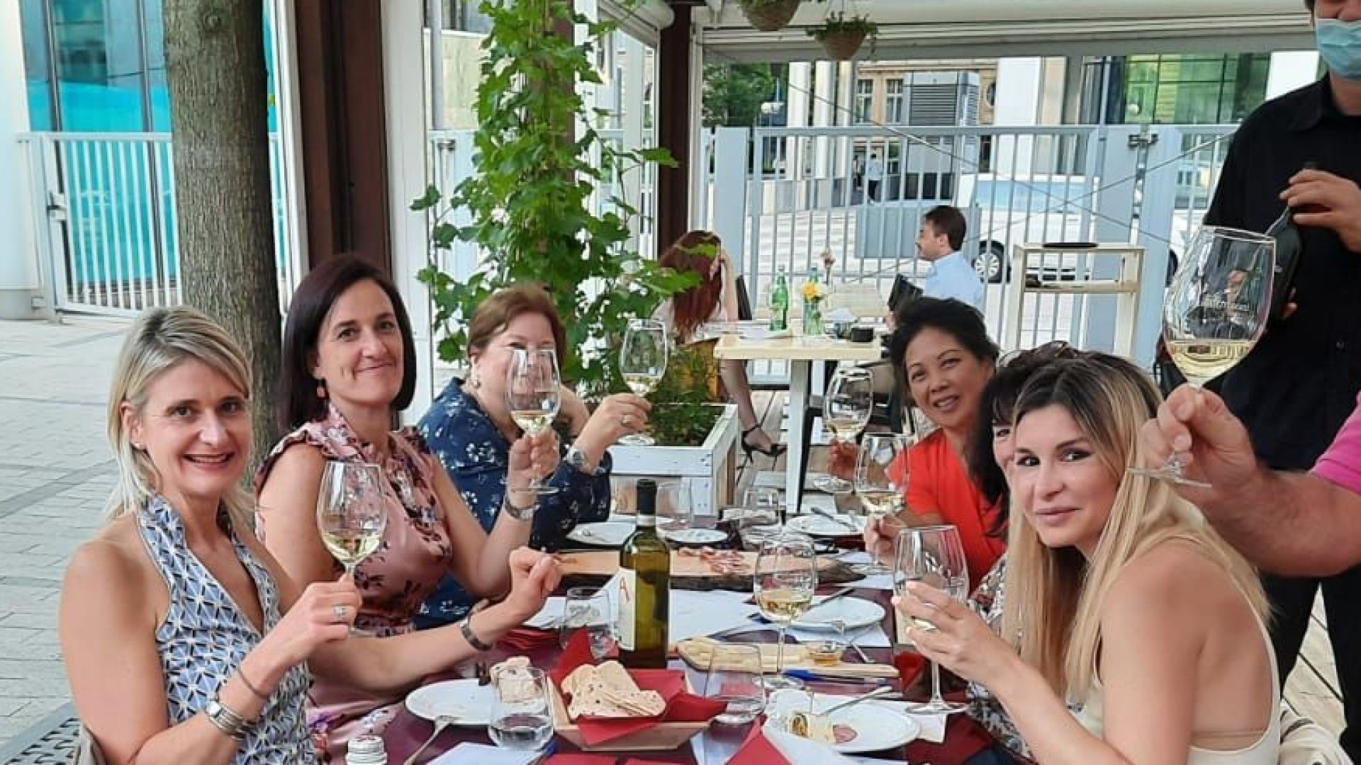 Τα κρασιά της Εμίλια-Ρομάνια κατακτούν τους Γερμανούς στο εστιατόριο "InCantina"